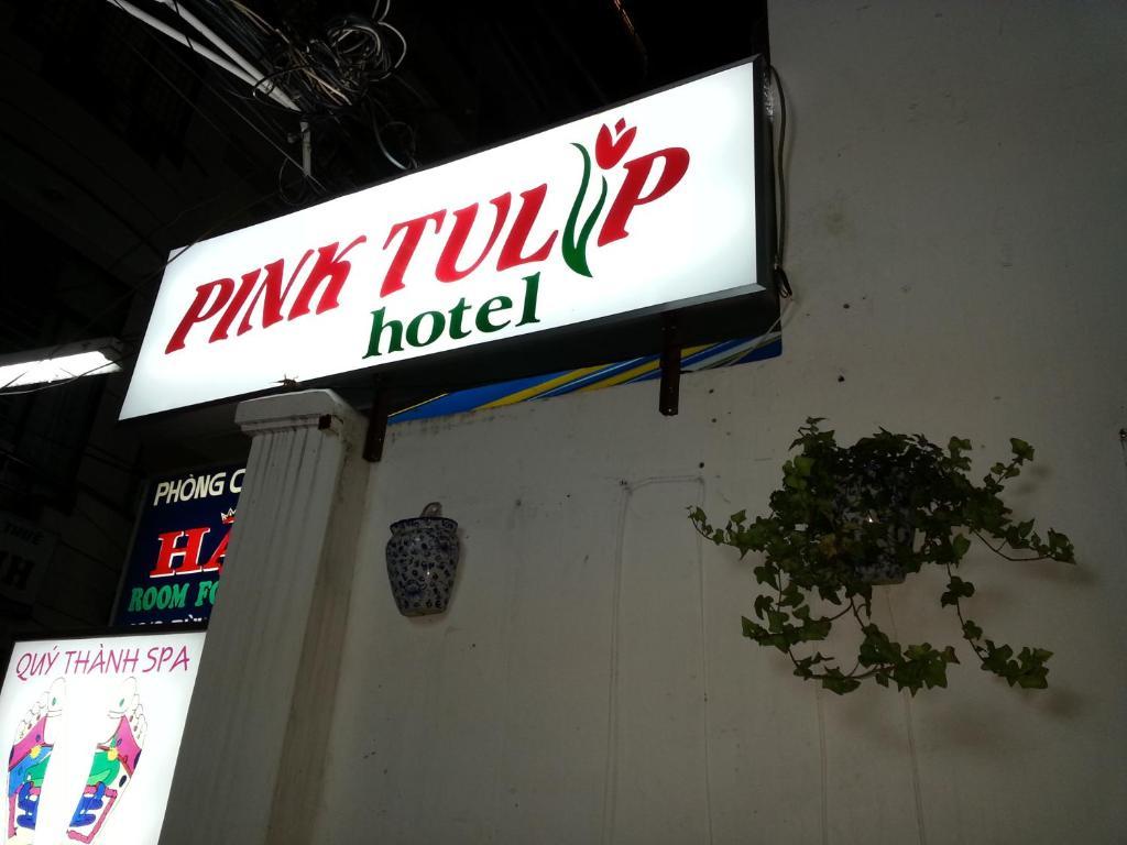 Pink Tulip Hotel Хошимин Екстериор снимка